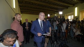 Bohuslav Sobotka oznámil na tiskové konferenci, že končí v čele ČSSD