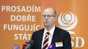 Bohuslav Sobotka dostal od prezidenta pověření jednat o nové vládě