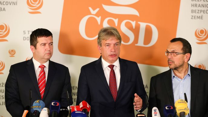 Vedení ČSSD: Jan Hamáček, Roman Onderka, Jaroslav Foldyna (21. 11. 2018)