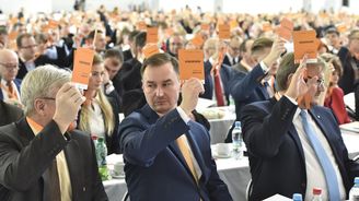 Komentář Bohumila Pečinky: ČSSD mezi životem a smrtí