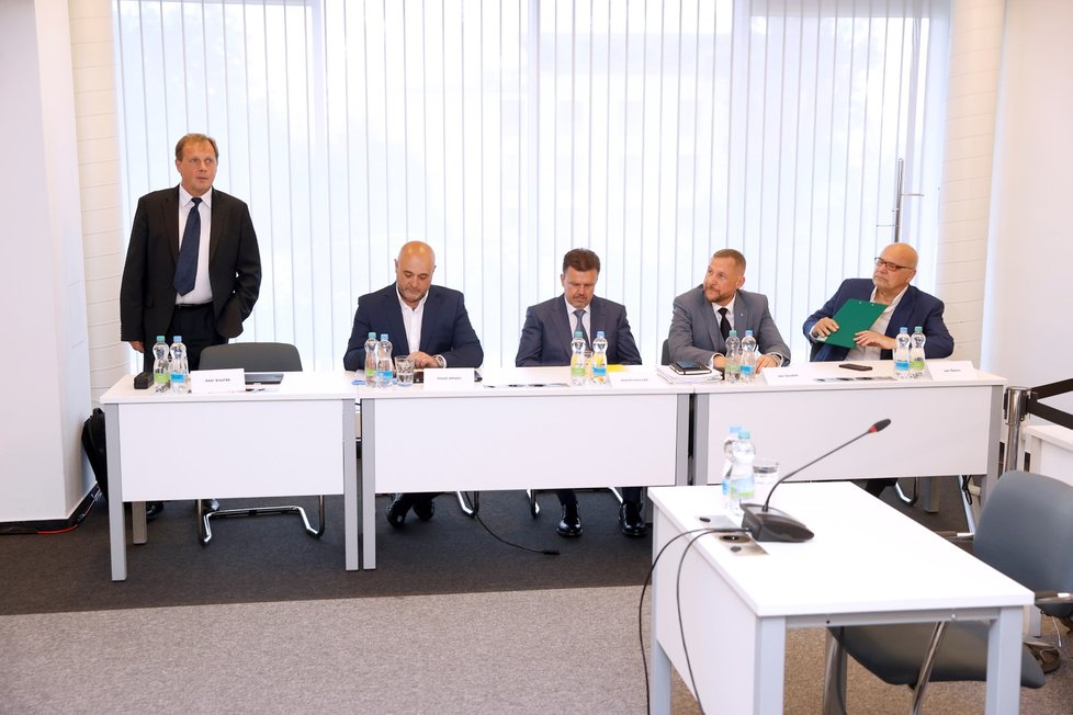 Rada ČT bude dnes z pěti kandidátů volit nového generálního ředitele (7. 6. 2023).