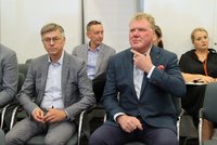 ČT má z poplatků 6 miliard ročně. Jejich zrušení je likvidace, varují Pithart, Šabatová a další