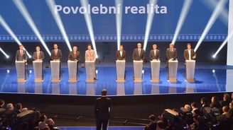 120 minut pro otužilé televizní diváky: Poslední předvolební noc s Václavem Moravcem a deseti tučňáky