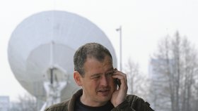 Redaktor Karel Rožánek. Razie v ČT: 11. března 2011