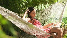10 tipů na super letní »dámské« čtení: Léto plné romantiky i napětí   