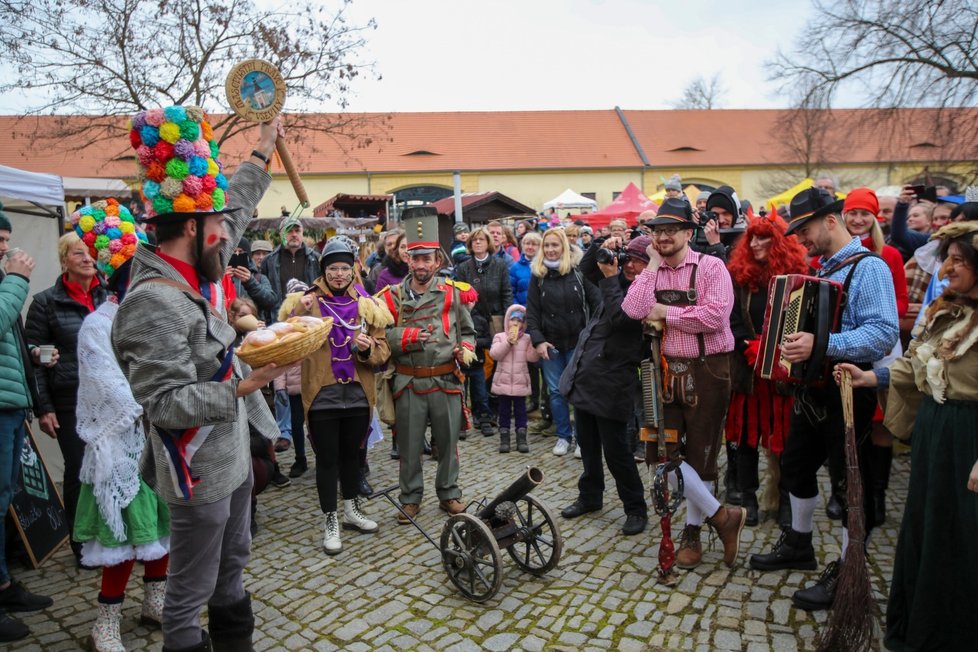 Oslava masopustu v Zámeckém areálu Ctěnice je již tradičně spojená s oslavou cechu řeznického.