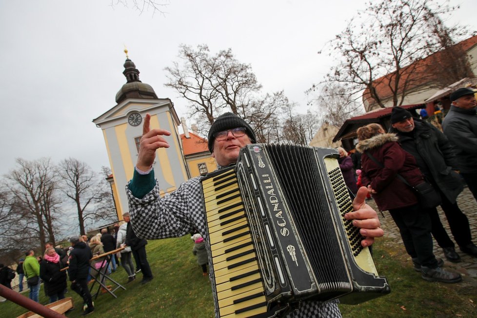 Oslava masopustu v Zámeckém areálu Ctěnice je již tradičně spojená s oslavou cechu řeznického.