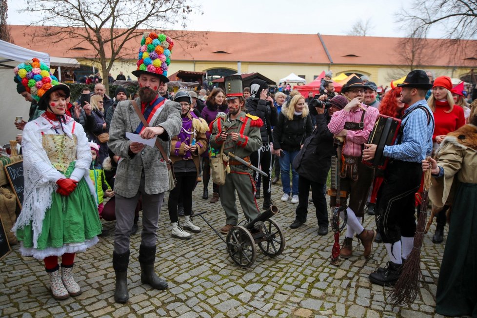 Oslava masopustu v Zámeckém areálu Ctěnice je již tradičně spojená s oslavou cechu řeznického.