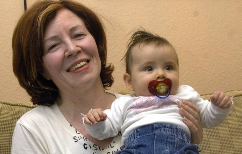 65letá Němka čeká čtyřčata: Má už 13 dětí a 7 vnoučat