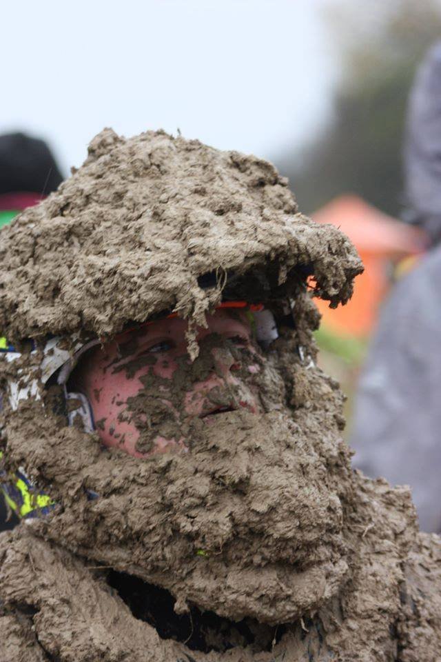 Bláta se nebojí, takhle leckdy Markéta Krejzlová vypadá v cíli offroad maratonu.