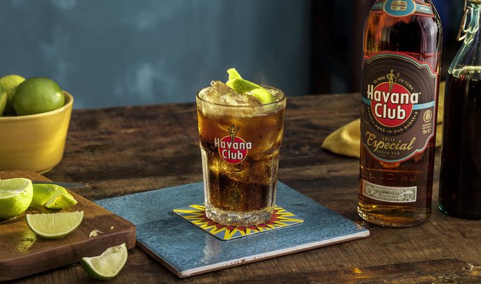 Klasickou volbou rumu je Havana Club, buďto bílý tříletý, nebo pětiletý zlatý.