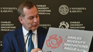 Policie zasahuje v dceřiné společnosti Univerzity Karlovy. Hledá důkazy o vysokých odměnách Policie zasahuje v dceřiné společnosti Univerzity Karlovy. Hledá důkazy o vysokých odměnách