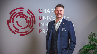 Policie zasahovala v dceřiné společnosti Univerzity Karlovy. Hledala důkazy o vysokých odměnách Policie zasahovala v dceřiné společnosti Univerzity Karlovy. Hledala důkazy o vysokých odměnách