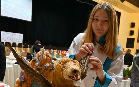 Lucie Nosková se svým vítězným výtvorem.