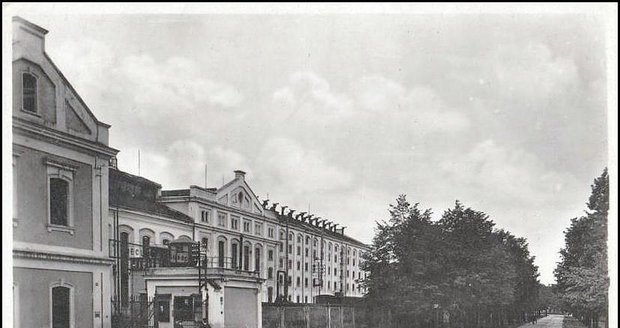 Břeclavský cukrovar na archivním snímku z roku 1930