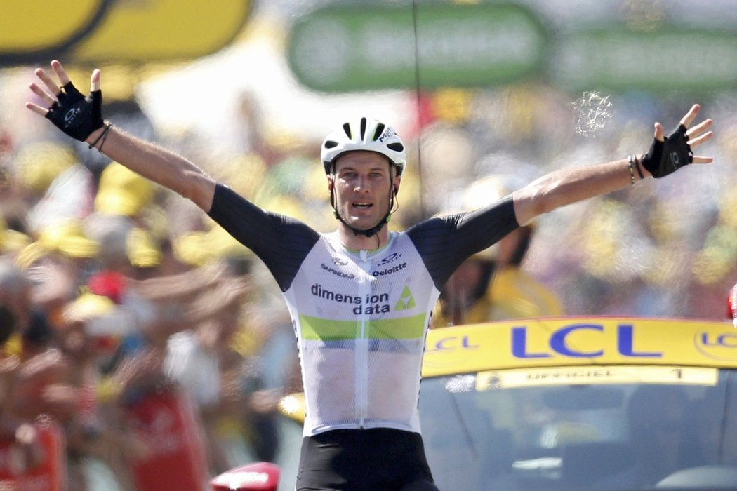 Úvodní pyrenejskou etapu Tour de France vyhrál po úniku Brit Stephen Cummings