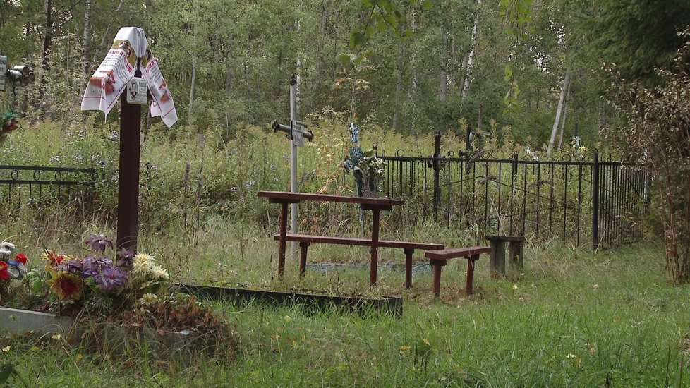 Na černobylském hřbitově je prý v květnu nádherně.