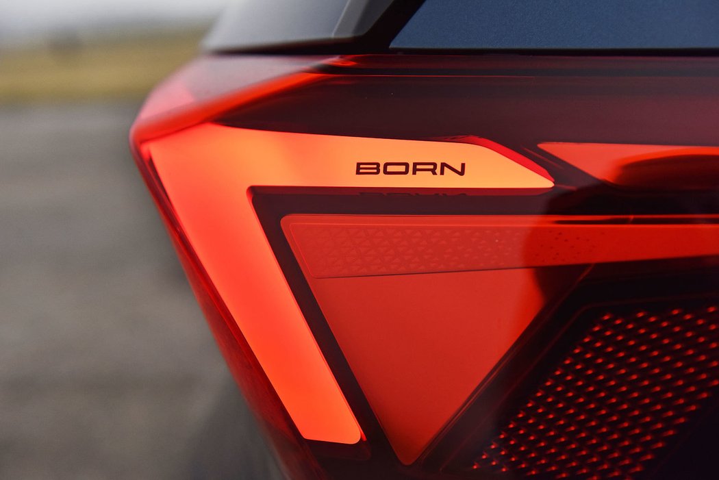 Cupra Born 58