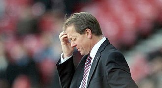 Curbishley: Vrazili mi nůž do zad