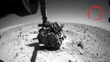 UFO na Marsu? Vozítko Curiosity vyfotilo na rudé planetě létající objekt!