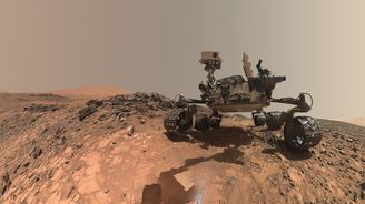 Vědci jsou blíže k potvrzení dávného života na Marsu. Curiosity našlo stopy organických látek