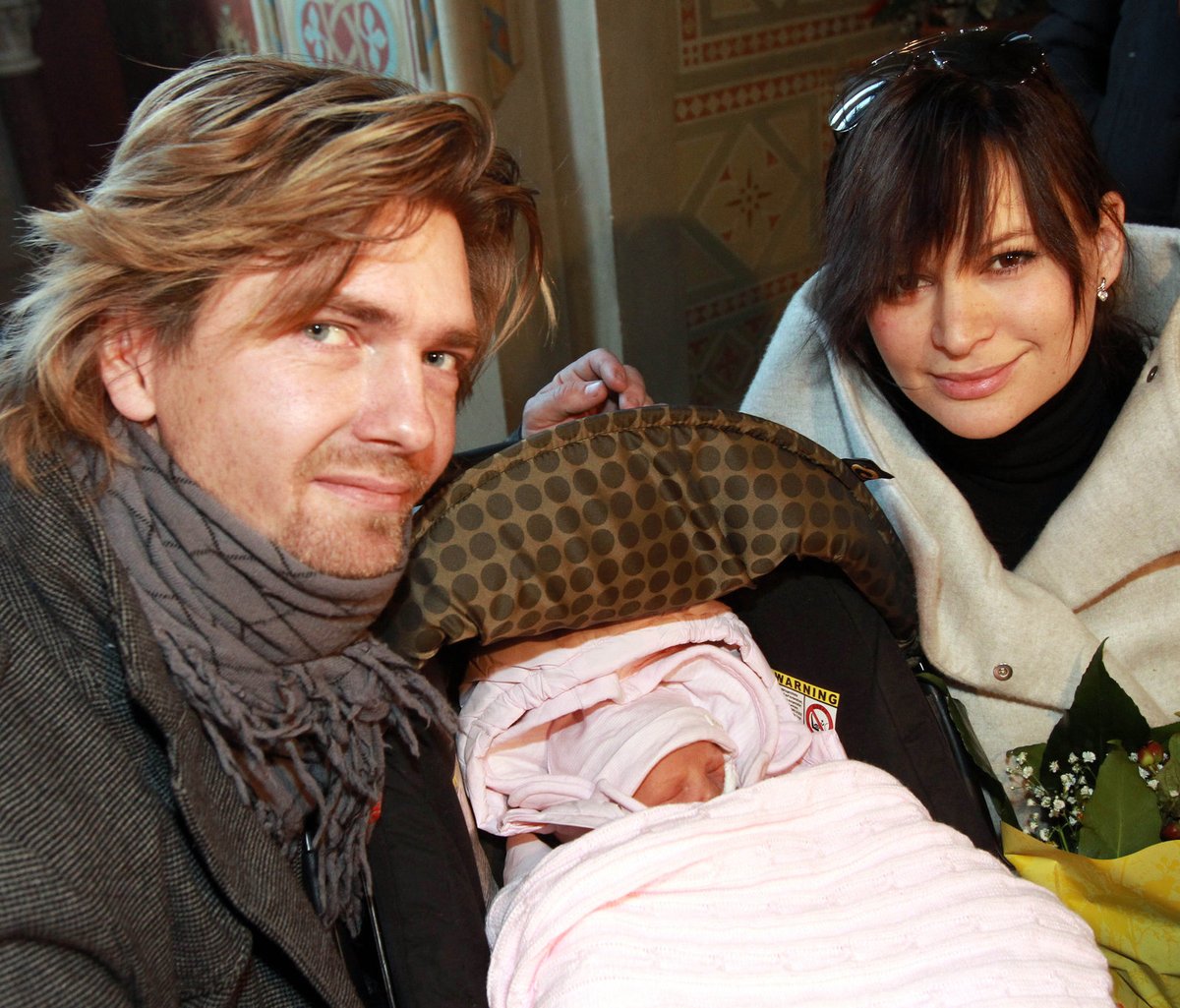 Spokojená rodinka Jitka Čvančarová, Petr Čadek a dcerka Elena Emílie.