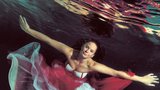Jitka Čvačarová se fotila pod vodou jako mořská panna