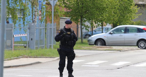 Policisté dopadli v Brně lupiče (34), který v několika dnech přepadl dvě sázkové kanceláře a jednu trafiku. (Ilustrační foto)