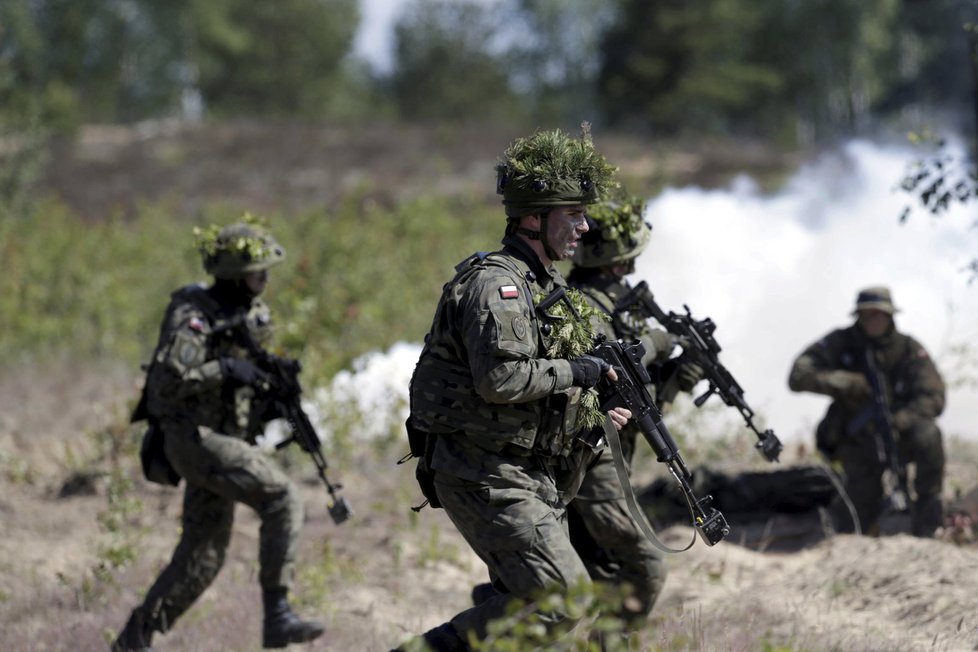 Cvičení NATO nazvané Saber Strike v Pobaltí a Polsku