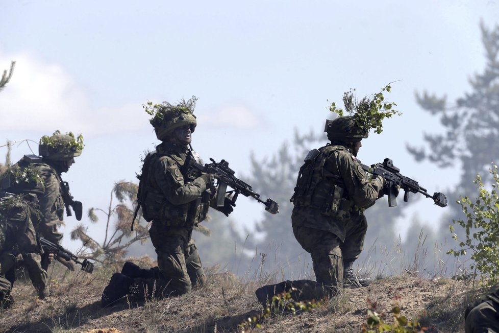 Cvičení NATO nazvané Saber Strike v Pobaltí a Polsku