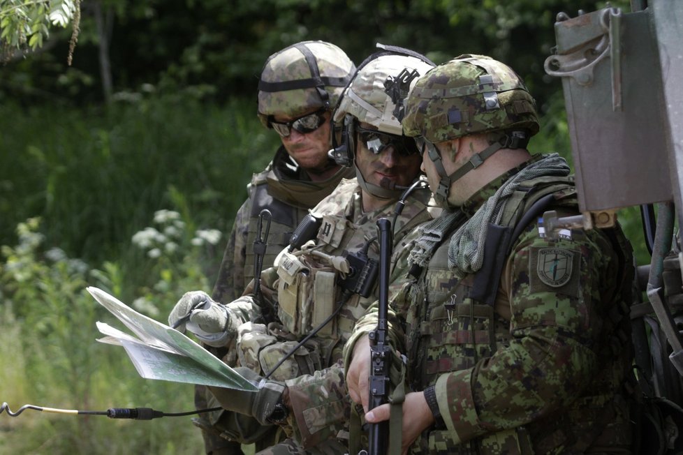 Cvičení NATO nazvané Saber Strike v Pobaltí a Polsku