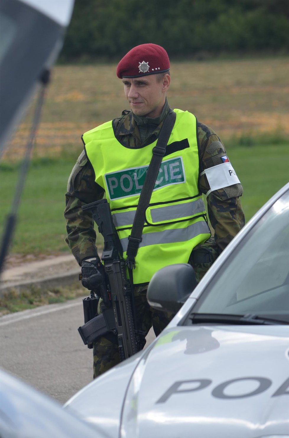 Policisté a vojáci  nejdříve cvičně obnovili hraniční kontroly na přechodech do Rakouska. Na snímku přechod v Poštorné.