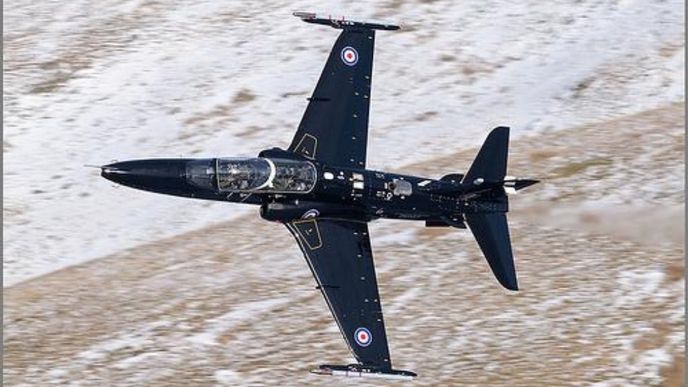 Cvičný britský letoun BAE Hawk