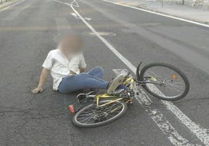 Cyklista v Moravském Krumlově musel být řádně opilý. Ještě hodinu po nehodě mu policisté naměřili 3,61 promile alkoholu. Ilustrační foto.