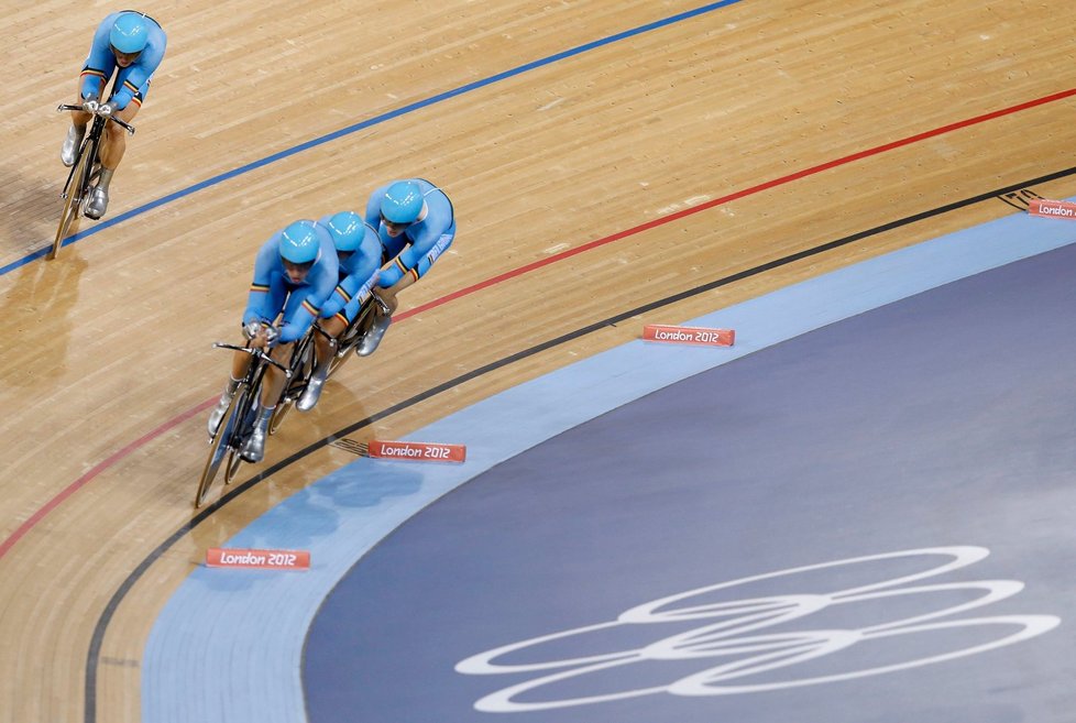 Belgičtí cyklisté na olympijské velodromu v Londýně