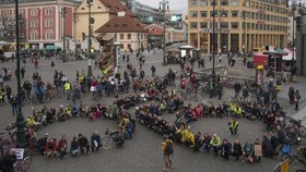 Cyklisté v centru Prahy demonstrovali za jeho průjezdnost.