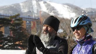 Neuvěřitelný příběh: Manželský pár ujel 17 tisíc kilometrů na kole, aby viděl syna závodit na olympiádě