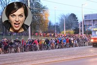 Cyklisté blokovali Prahu: Marta Jandová se málem nedostala na ceny Anděl!