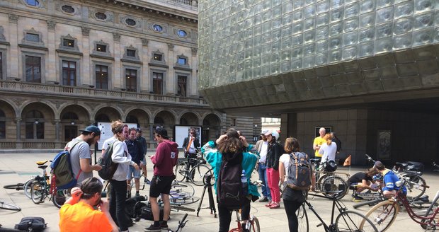 Soud dal za pravdu Praze 1 - cyklisté do zahájení letní sezony nebudou moci přes den brázdit ulice centra hlavního města. (Ilustrační foto)