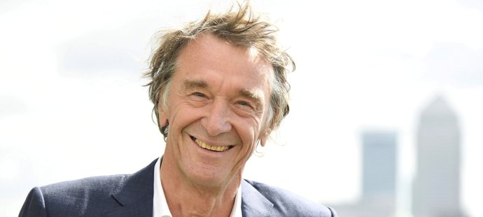 Jim Ratcliffe jako majitel společnosti Ineos přebírá cyklistickou stáj Sky