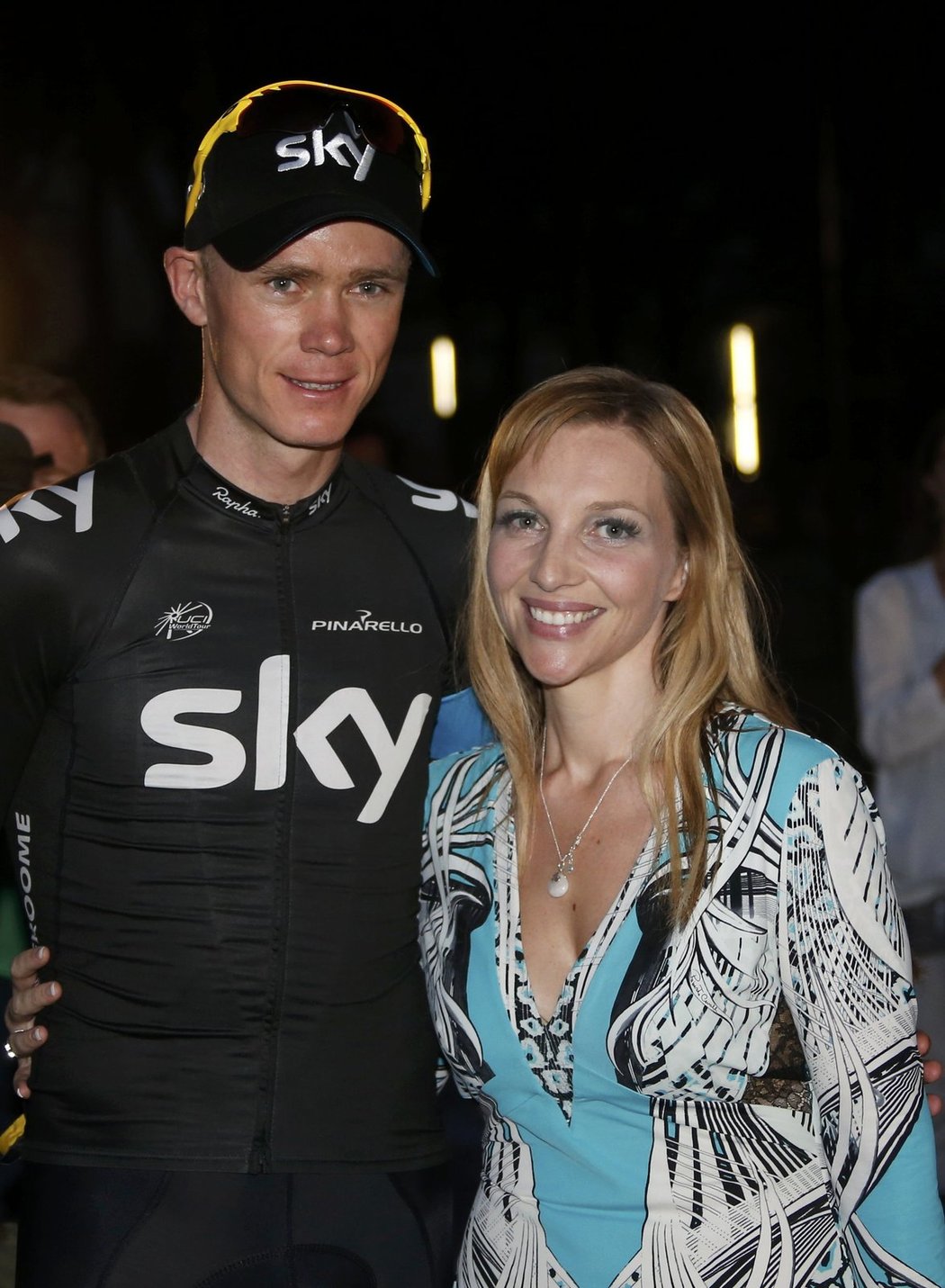 Christopher Froome se svojí přítelkyní po vítězství na Tour de France
