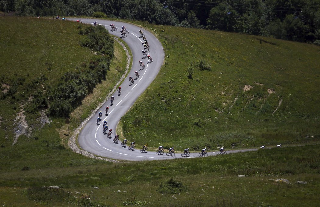 Peloton musel na Tour během 175 kilometrů překonat tři stoupání nejvyšší kategorie