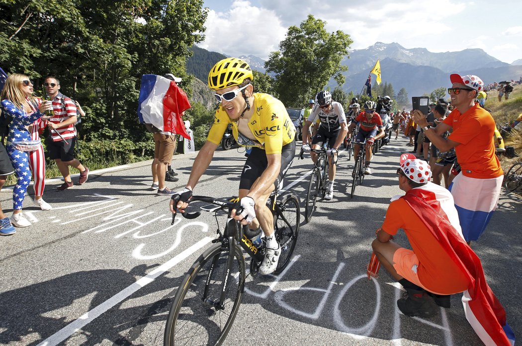 Geraint Thomas si v náročné etapě upevnil průběžné vedení.