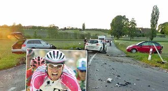 Vítěz Tour Ullrich zavinil vážnou nehodu: Opilý zrušil tři auta a utekl!