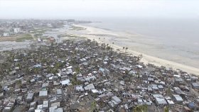 Cyklon Idai pustoší Afriku... Prozatím s ním bojují lidé zejména v Mosambiku a Zimbabwe.