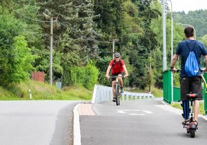 Nová cyklostezka v Plzni na Roudné.