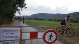 80 topolů a netopýři ustoupili cyklistům: Cyklostezka Černošice - Radotín je znovu otevřená