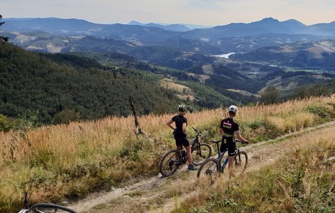 Tudy jste ještě nejeli! Neobjevené cyklostezky s výhledy na Tatry a Malou Fatru