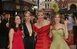 Cynthia Nixon se svými hereckými kolegyněmi Sarah Jessicou Parker, Kim Cattrall a Kristinou Davis.