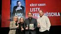 Křest knihy Listy Cyrila Höschla na festivalu v Karlových Varech Křest knihy Listy Cyrila Höschla na festivalu v Karlových Varech